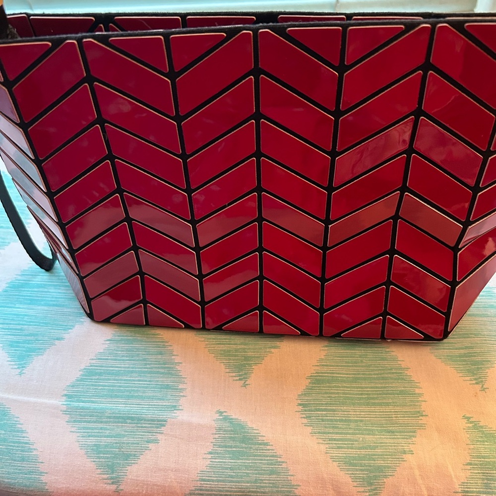 Gorgeous, Emilio Pepe Italian Geometric Tile bag❤️ - Picture 3 of 5
